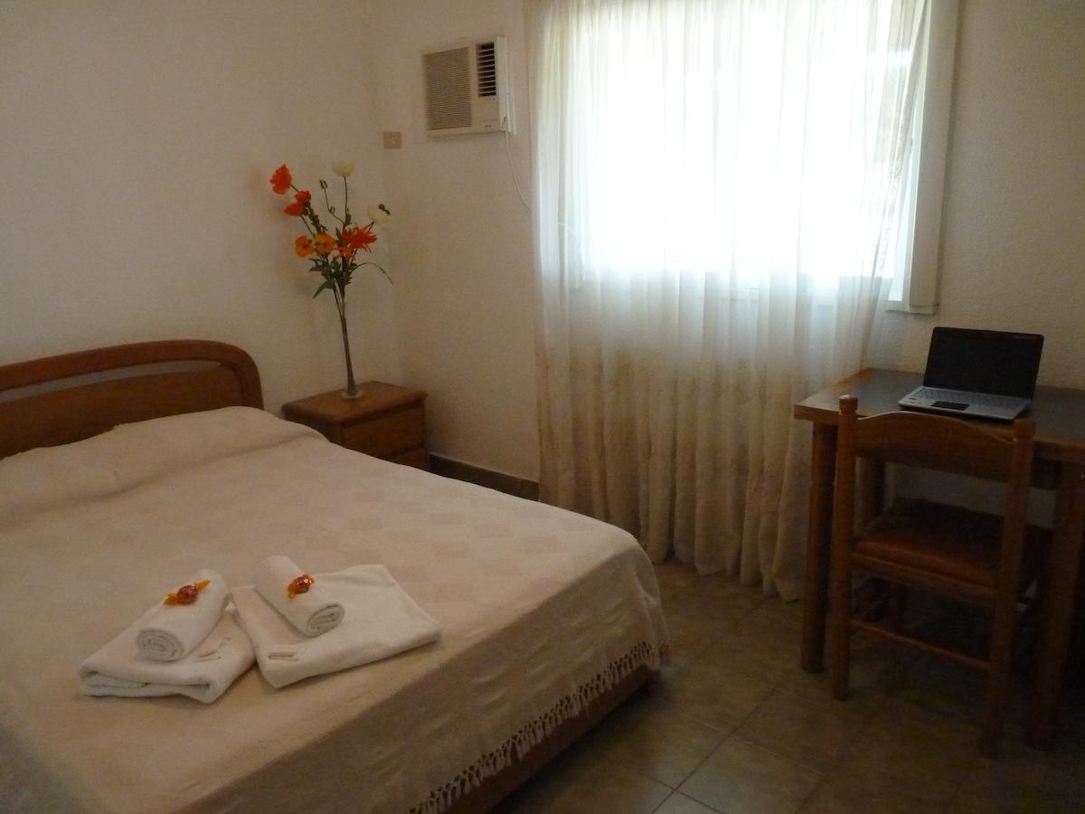 Hotel Quelu Leufu Ріо-Колорадо Номер фото