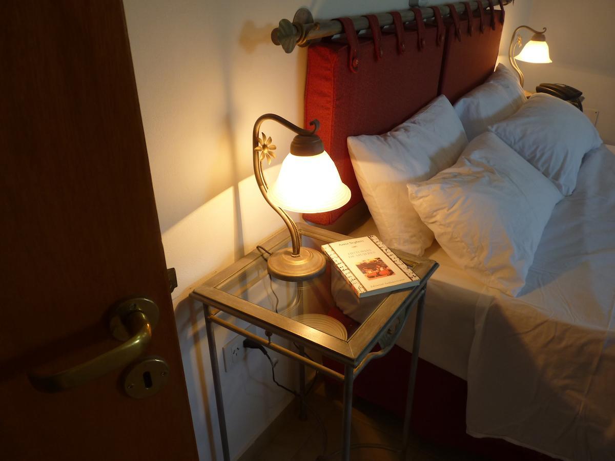 Hotel Quelu Leufu Ріо-Колорадо Номер фото