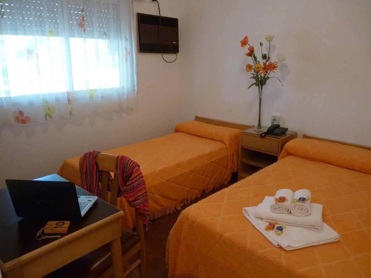Hotel Quelu Leufu Ріо-Колорадо Номер фото