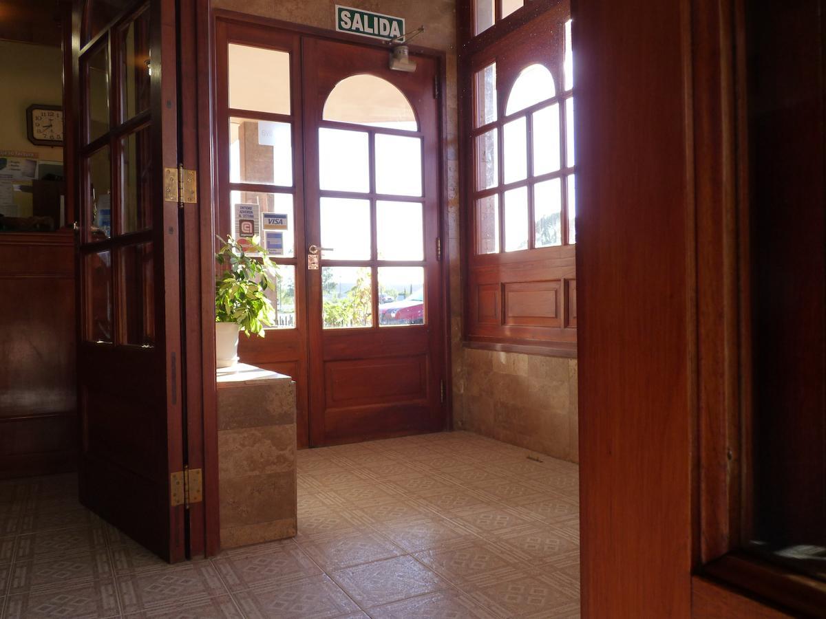Hotel Quelu Leufu Ріо-Колорадо Екстер'єр фото